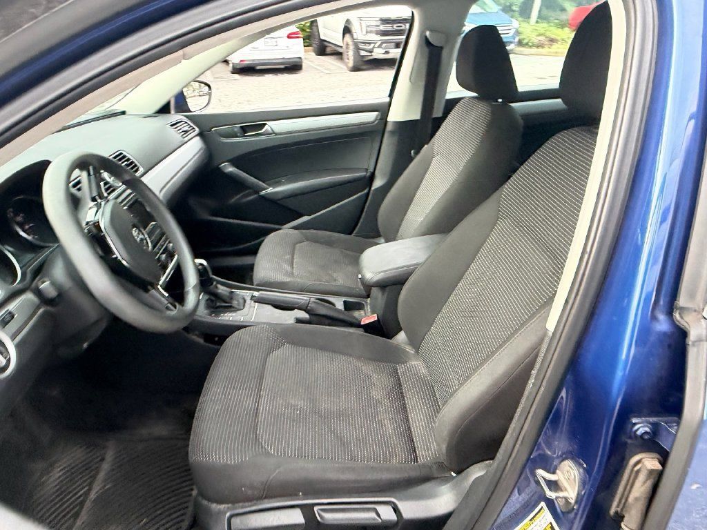 Used 2016 Volkswagen Passat 1.8T S FWD image 9