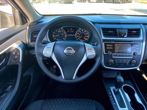 Used 2017 Nissan Altima 2.5 S w/ Power Driver Seat Package image 6