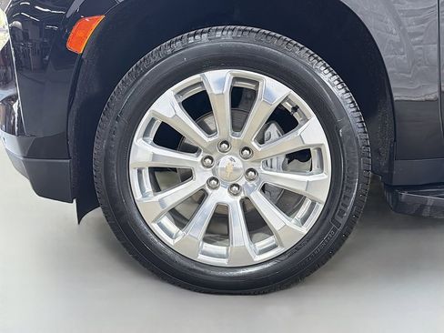 Used 2023 Chevrolet Tahoe Premier AWD/4WD image 37