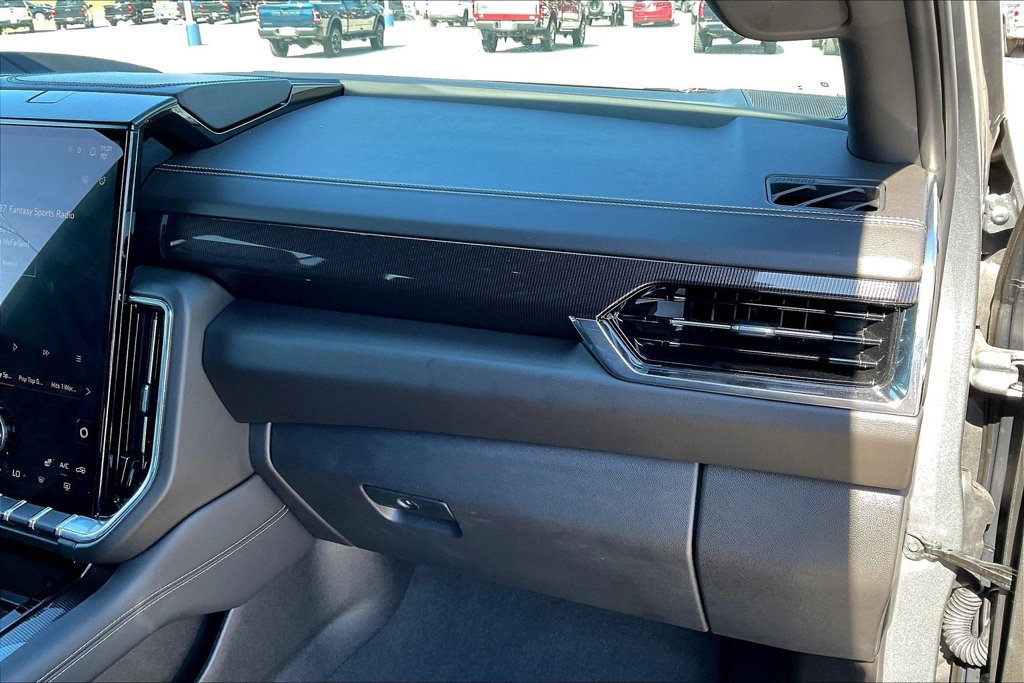 Used 2026 GMC Yukon Elevation AWD/4WD image 17