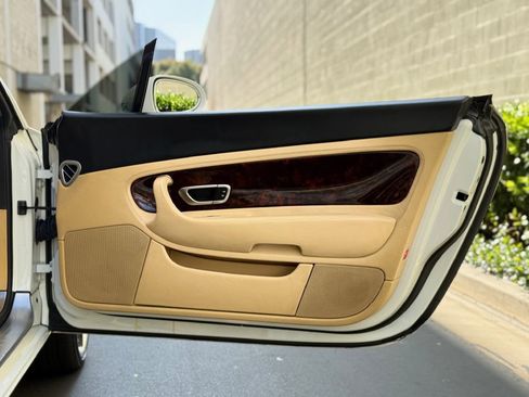 Used 2005 Bentley Continental GT image 31