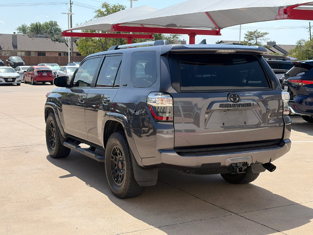 Used 2022 Toyota 4Runner SR5 Premium w/ Moonroof Package RWD image 5