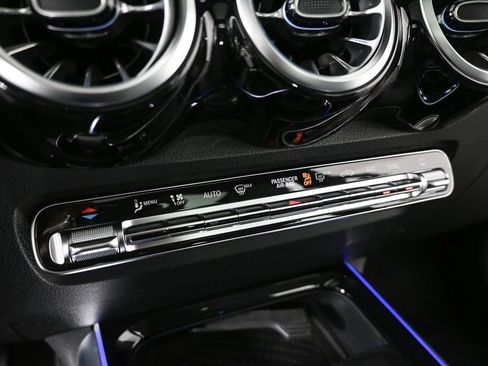 New 2026 Mercedes-Benz GLB 250 image 12