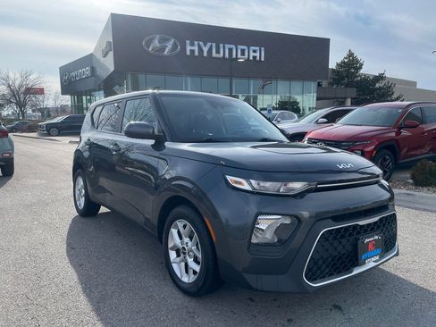 Used 2022 Kia Soul LX w/ Technology Package image 7