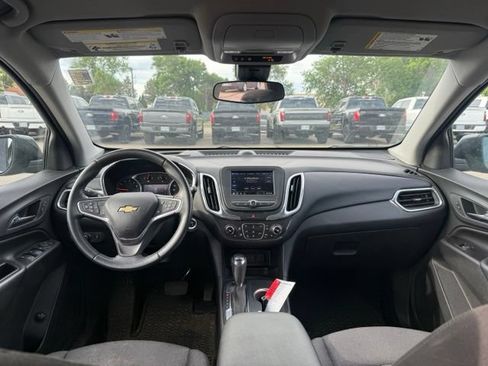 Used 2020 Chevrolet Equinox LT AWD/4WD image 2