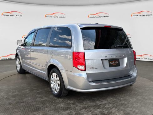 Used 2016 Dodge Grand Caravan SE w/ Quick Order Package 29E SE FWD image 8