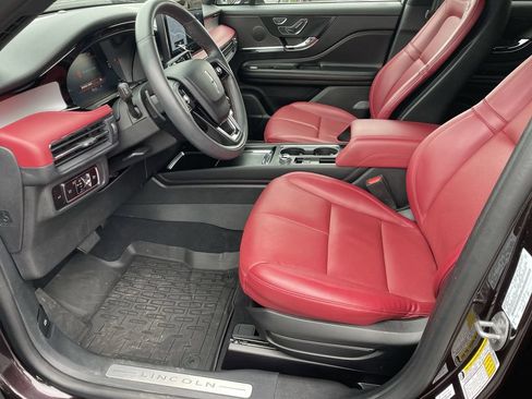 Used 2023 Lincoln Corsair Reserve AWD/4WD image 9