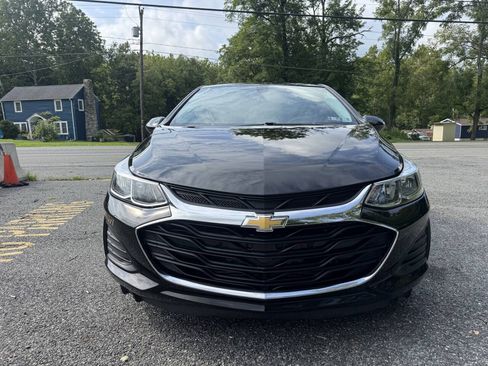 Used 2019 Chevrolet Cruze LS w/ LS Convenience Package FWD image 3