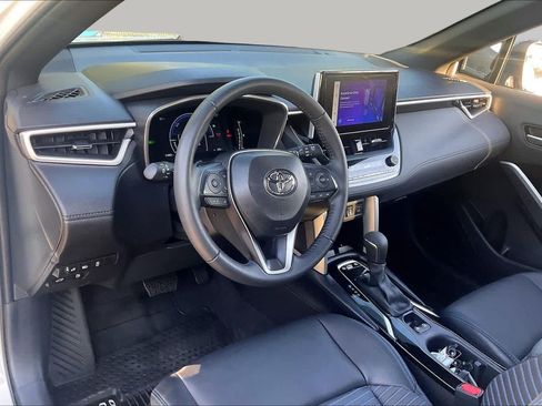 Used 2025 Toyota Corolla Cross AWD Hybrid image 18