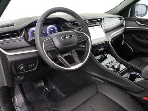 New 2025 Jeep Grand Cherokee L Limited w/ Black Appearance Package image 27