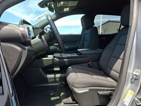 Used 2025 Chevrolet Equinox LT FWD image 13