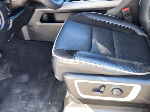 Used 2025 RAM 1500 Laramie image 8
