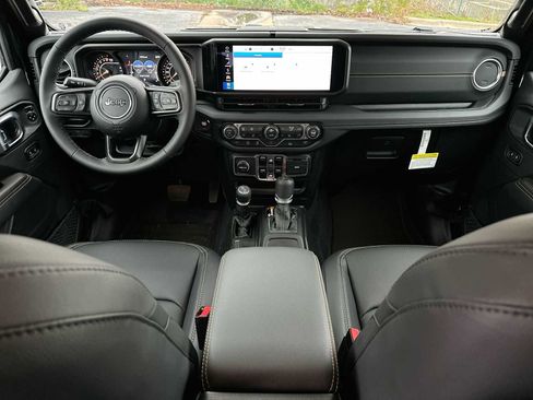 New 2026 Jeep Gladiator Sport image 25