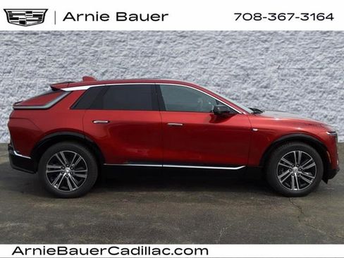 New 2025 Cadillac Lyriq Luxury image 6