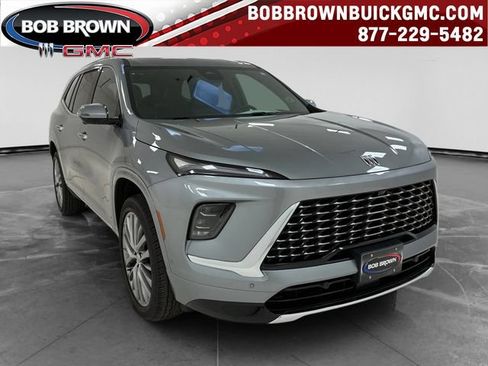 Used 2025 Buick Enclave Avenir w/ Super Cruise Package AWD/4WD image 1