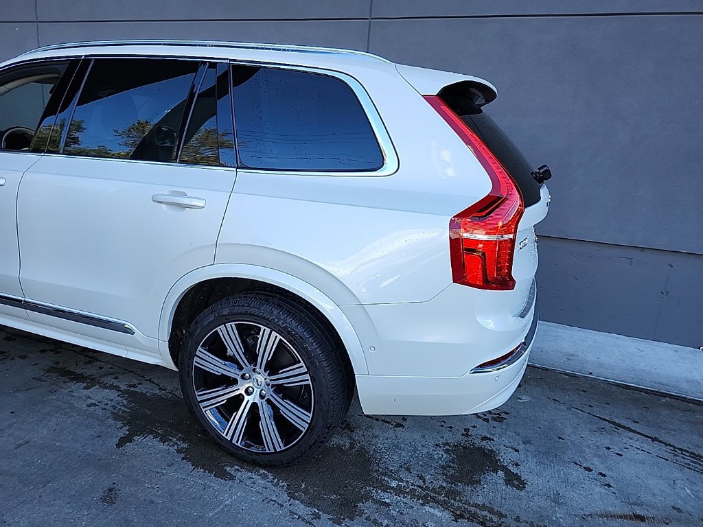 Used 2025 Volvo XC90 T8 Plus w/ Protection Package Premier AWD/4WD image 4