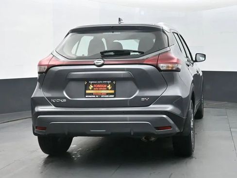 Used 2023 Nissan Kicks SV image 8