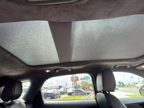 Used 2020 Jaguar F-PACE Premium image 12