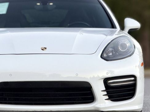 Used 2016 Porsche Panamera GTS image 14