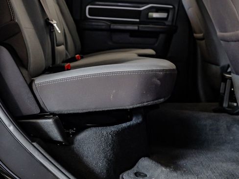 Used 2024 RAM 2500 Big Horn w/ Bed Utility Group image 32