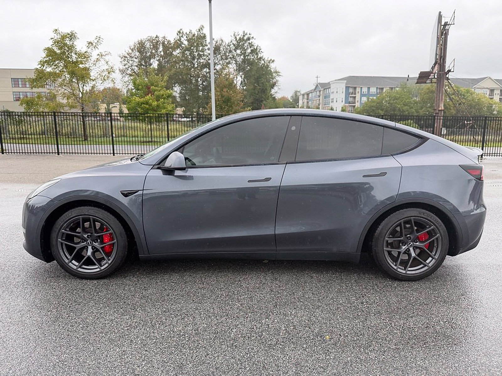 Used 2023 Tesla Model Y Performance AWD/4WD image 4