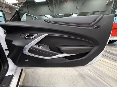 Used 2018 Chevrolet Camaro SS image 45