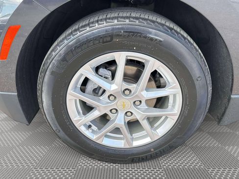 Used 2022 Chevrolet Equinox LS FWD image 34