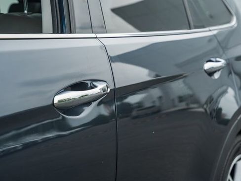 Used 2017 Hyundai Santa Fe Limited FWD image 19