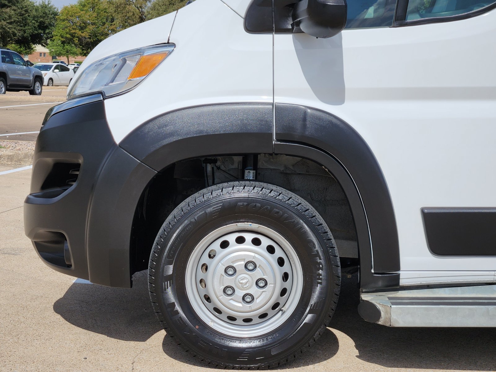 Used 2025 RAM ProMaster 2500 w/ U-Haul Equipment Group FWD image 8