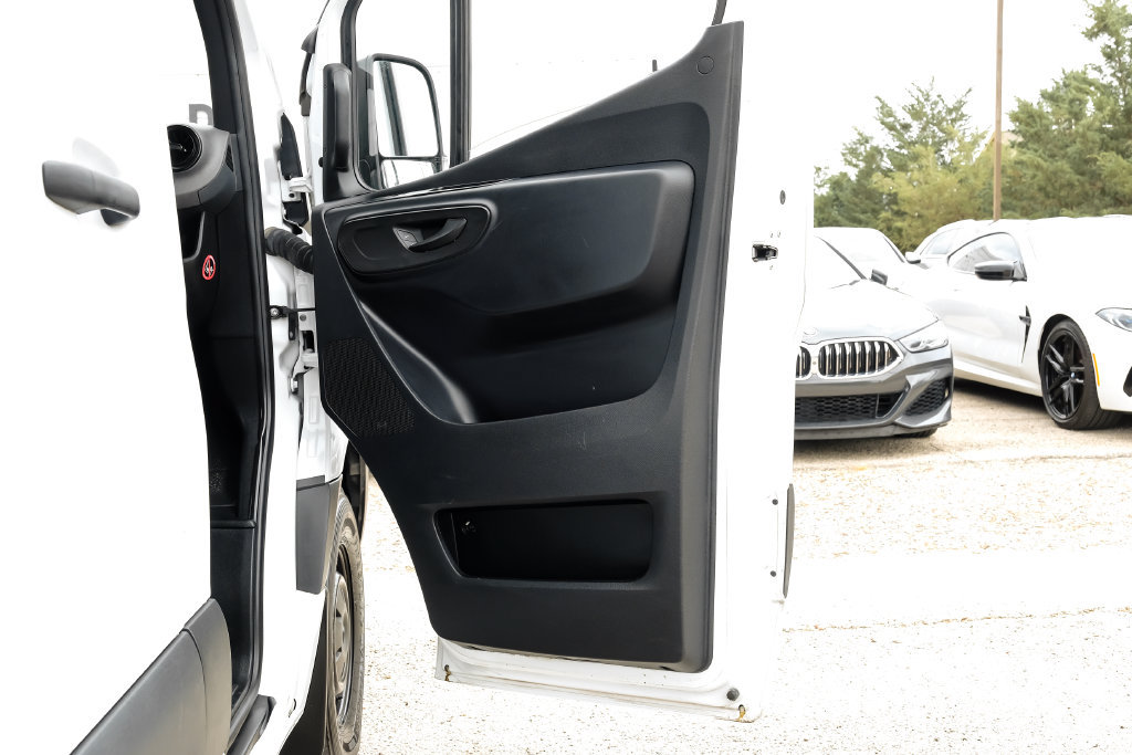 Used 2025 Mercedes-Benz Sprinter 2500 image 42