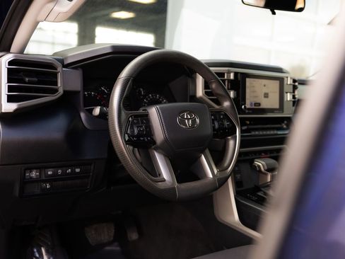 Used 2022 Toyota Tundra SR5 AWD/4WD image 14