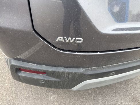 Used 2025 Honda Pilot EX-L image 4