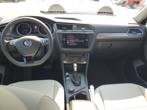 Used 2021 Volkswagen Tiguan SE AWD/4WD image 10