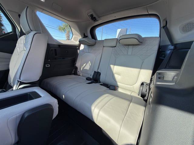 Used 2026 Honda Pilot Elite image 13