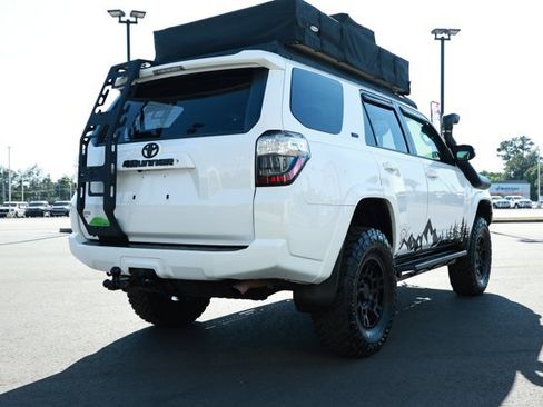 Used 2019 Toyota 4Runner SR5 Premium AWD/4WD image 9