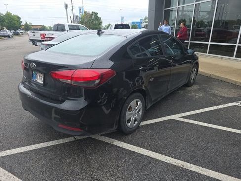 Used 2017 Kia Forte LX w/ LX Popular Package FWD image 3