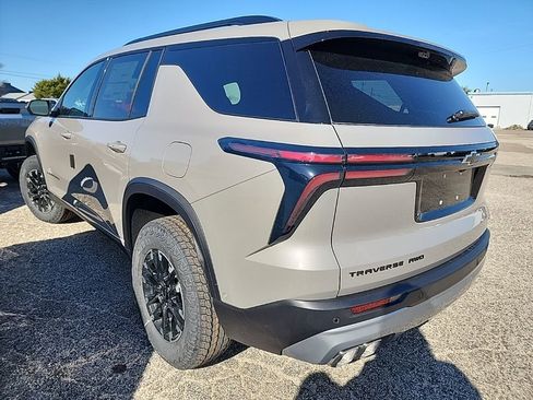 New 2026 Chevrolet Traverse Z71 w/ Enhanced Driving Package image 3