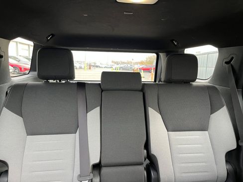 Used 2025 Toyota 4Runner TRD Off-Road image 38