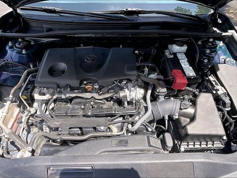 Used 2022 Toyota Camry SE FWD image 9