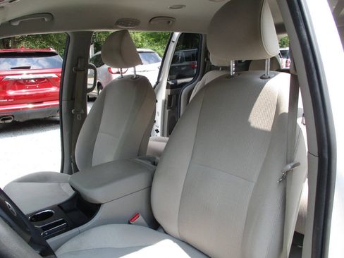 Used 2020 Kia Sedona LX FWD image 18