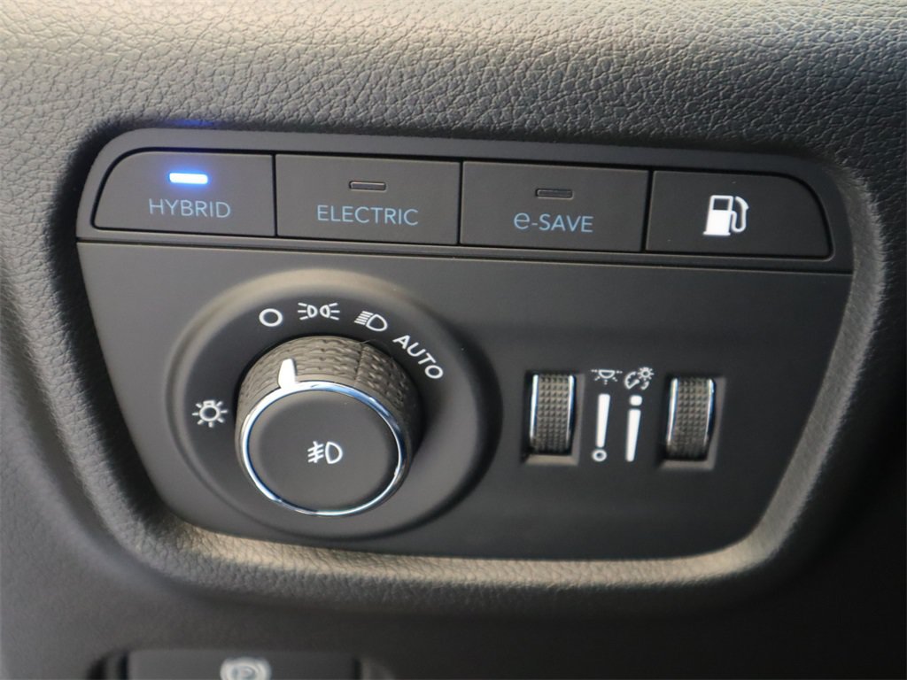 New 2023 Jeep Grand Cherokee Overland w/ Luxury Tech Group IV AWD/4WD image 18
