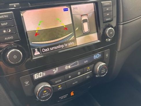 Certified 2019 Nissan Rogue SV w/ Premium Package AWD/4WD image 5
