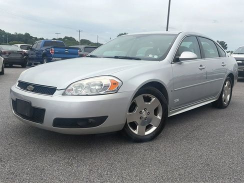 Used 2009 Chevrolet Impala SS w/ Convenience Package FWD image 1