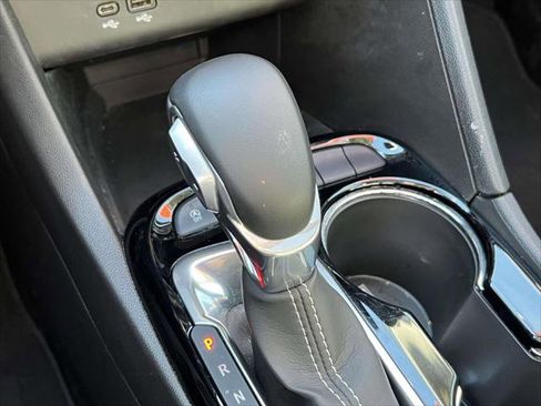 Used 2025 Buick Encore GX Avenir w/ Avenir Convenience Package image 31