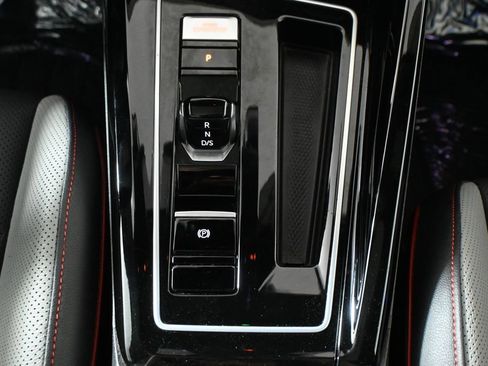 Used 2024 Volkswagen GTI Autobahn FWD image 22
