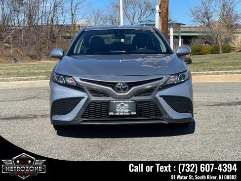Used 2021 Toyota Camry SE FWD image 10