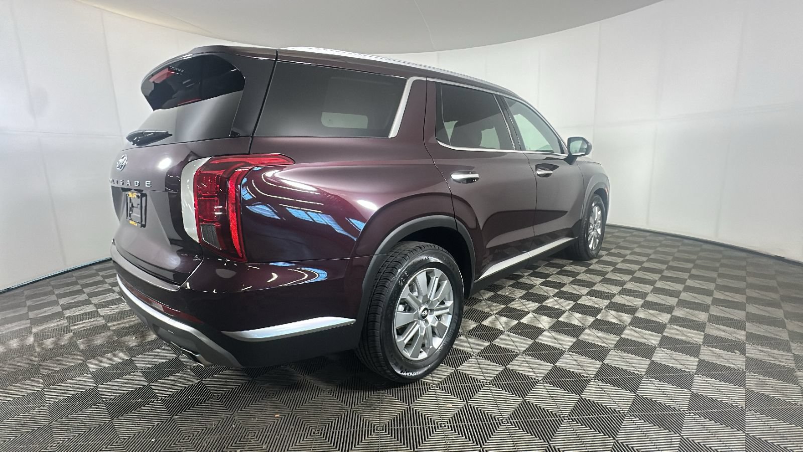 Used 2024 Hyundai Palisade SEL FWD image 3