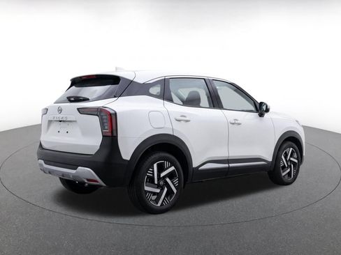 Used 2026 Nissan Kicks SV w/ Cold Weather Package FWD image 8