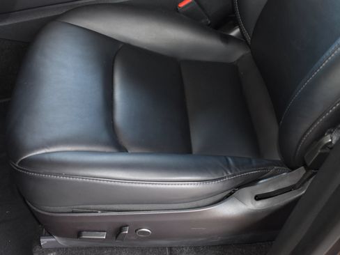 Used 2024 Tesla Model Y Long Range AWD/4WD image 11