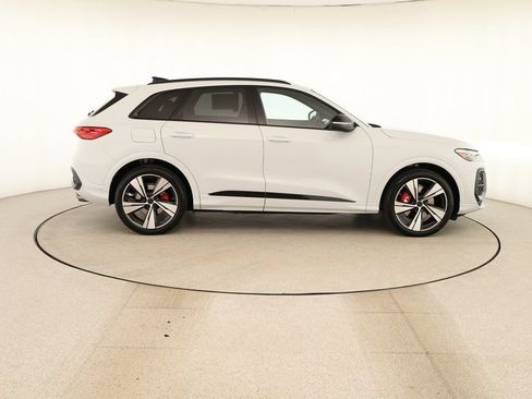 New 2026 Audi SQ5 Premium Plus AWD/4WD image 8